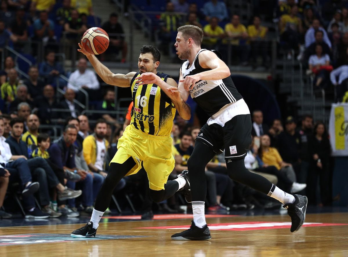 Fenerbahçe Seride Durumu 2-0\'a Getirdi