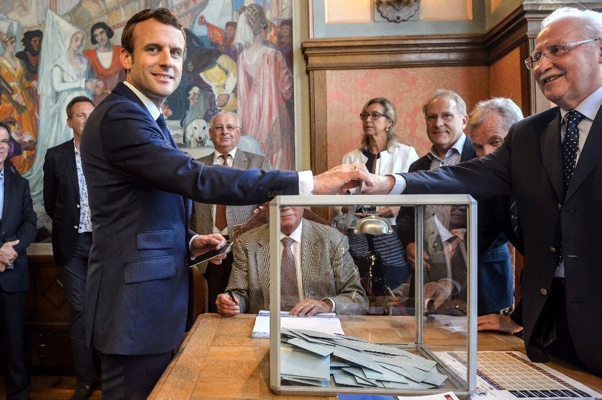 Fransa\'da Parlamento Seçimlerini Macron\'un Partisi Kazandı (1)