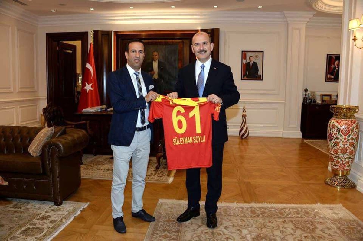 Gevrek\'ten Bakan Soylu\'ya Evkur Yeni Malatyaspor Forması