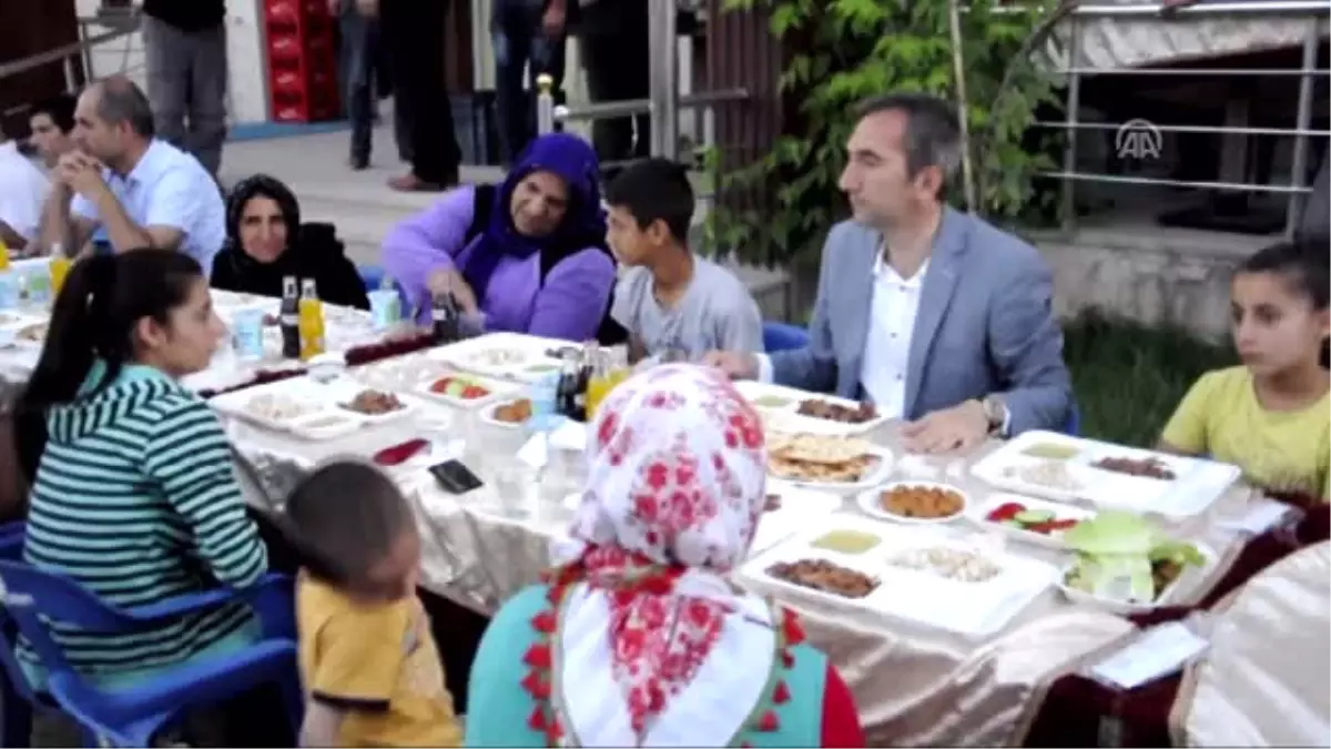 Görevlendirilen Eruh Belediyesi Öksüz ve Yetim Çocuklara Iftar Yemeği Verdi