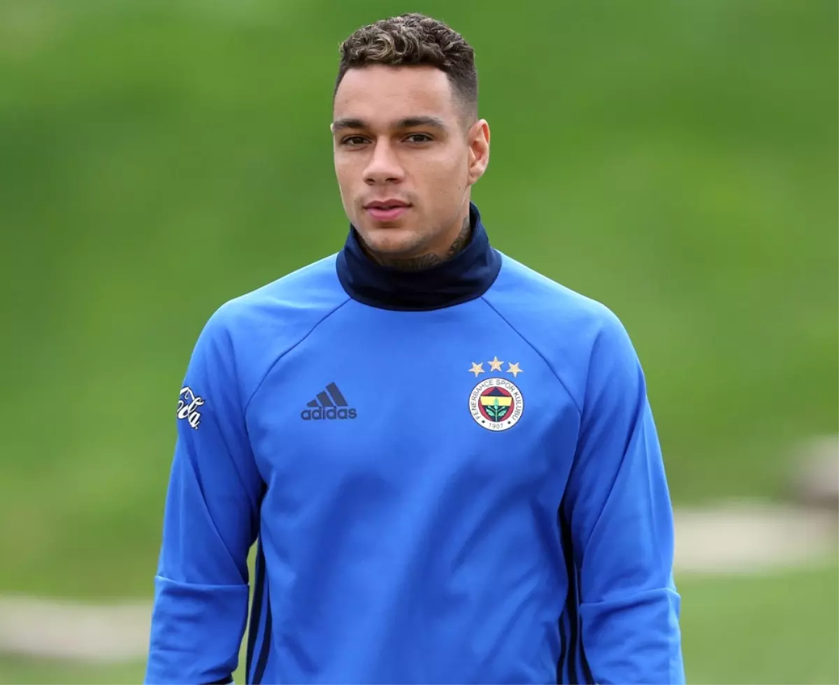 Gregory Van Der Wiel Sezonu Erken Açtı