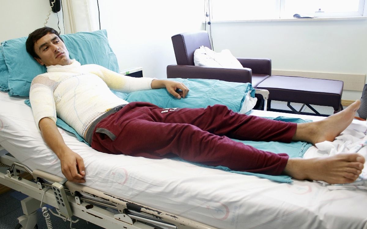 Fiyatları Çok Bulan Holigan, Stat Büfesinde Çalışan Öğrenciyi Kaynar Suyla Yaktı!