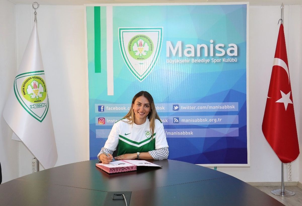 İlk İmza Deniz Şurgun\'dan