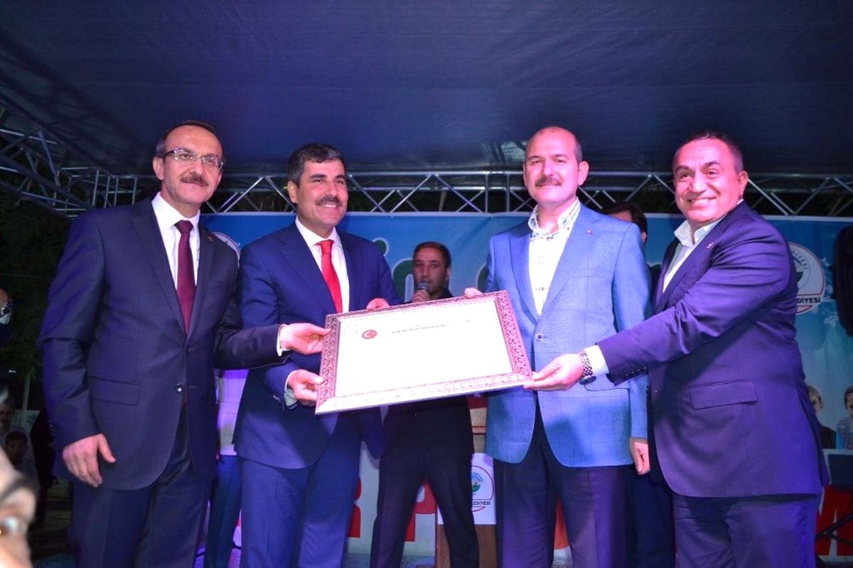 Muş\'ta \'Yetim Gülerse Dünya Güler\' İftar Programı