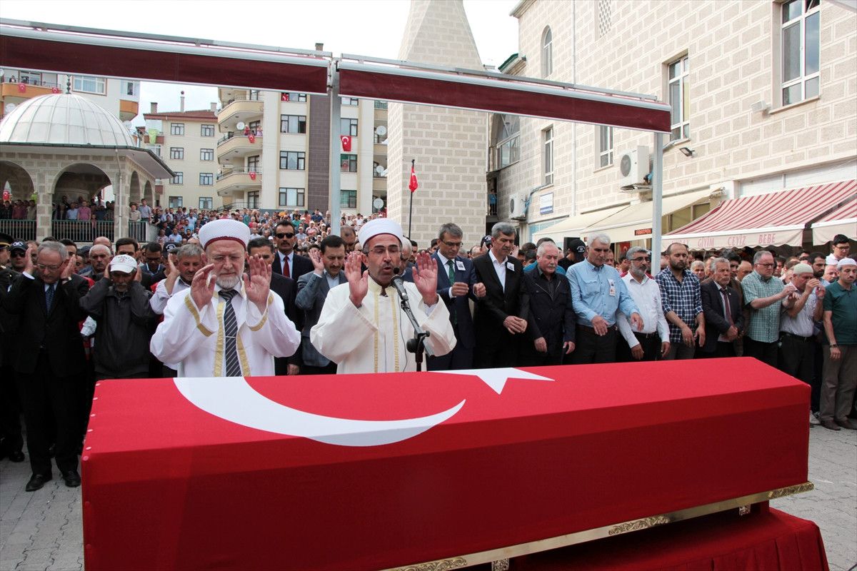 Şehit Er Son Yolculuğuna Uğurlandı