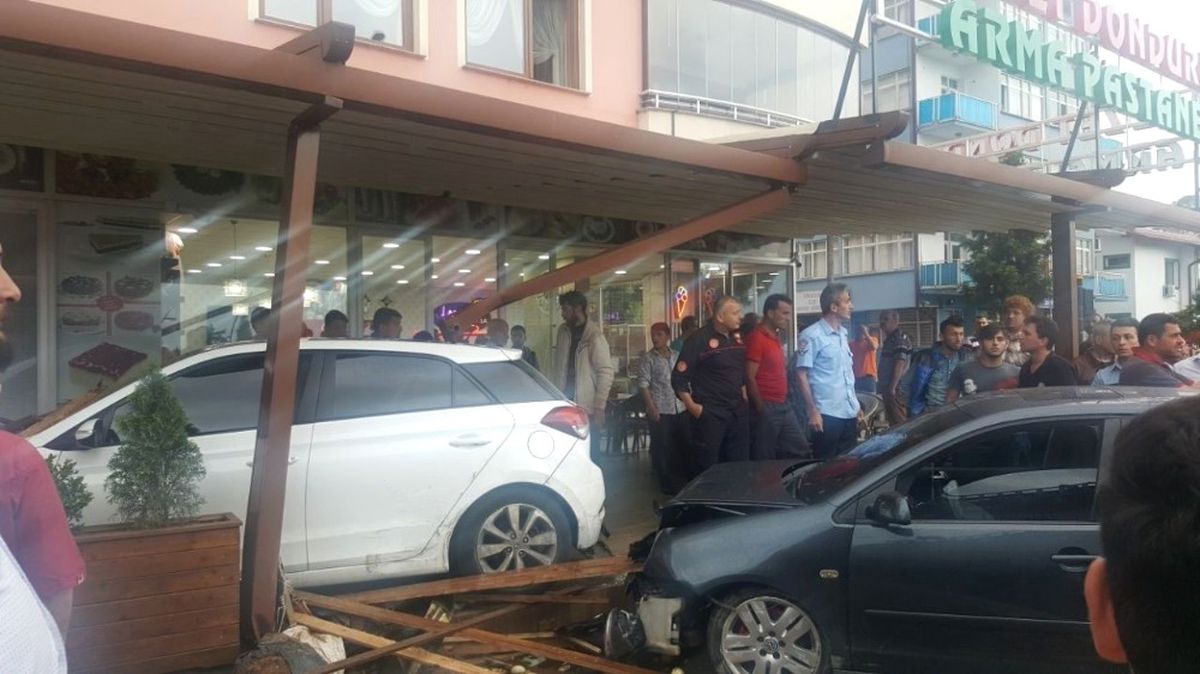 Trafikteki Kovalamaca Pastanede Sona Erdi