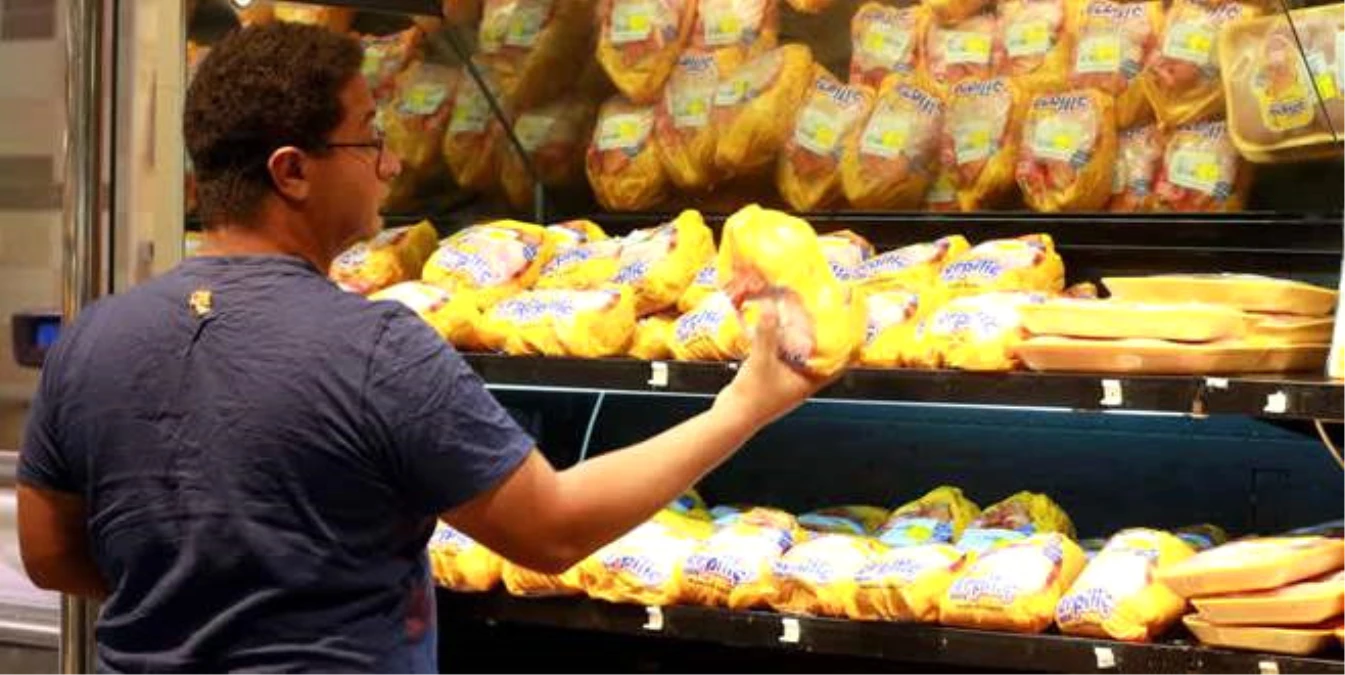 Türkiye\'den Katar\'a 5 Günde Bin Ton Gıda Malzemesi Gönderildi