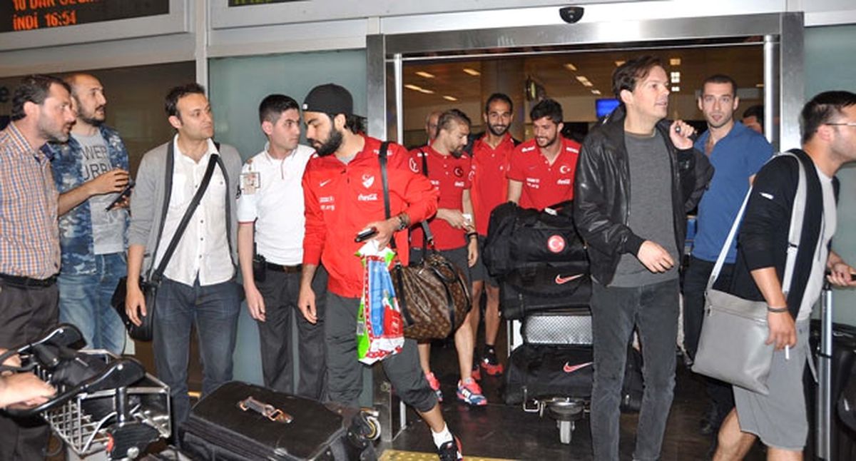 A Milli Futbol Takımı Yurda Döndü