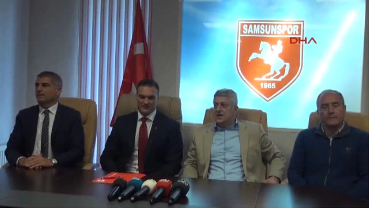Alpay Özalan, Samsunspor\'la 3 Yıllık Sözleşme Imzaladı