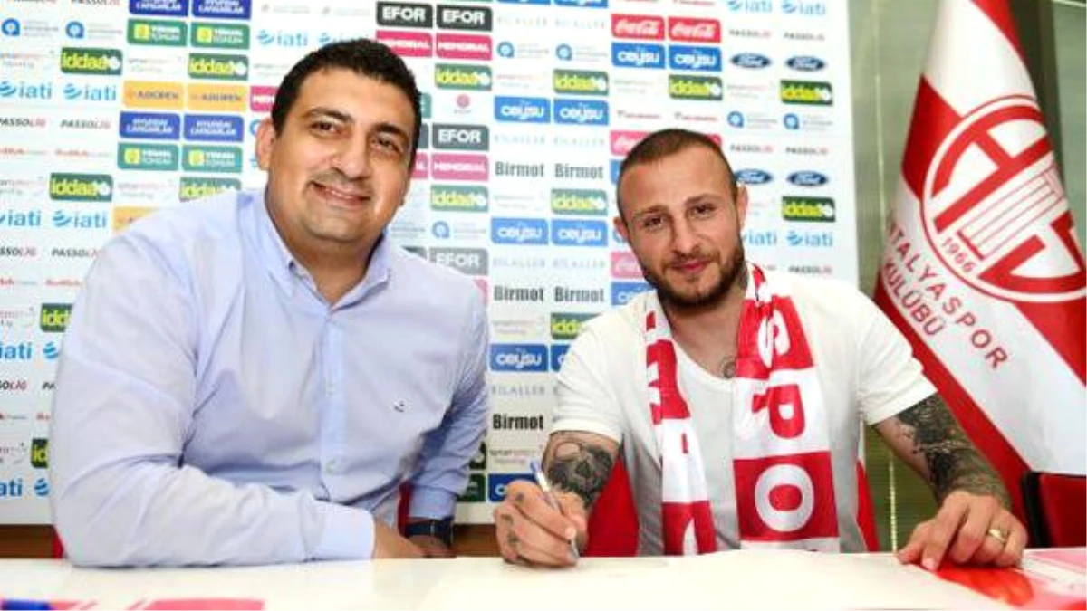 Antalyaspor, Aydın Karabulut\'la 2 Yıllık Sözleşme İmzaladı