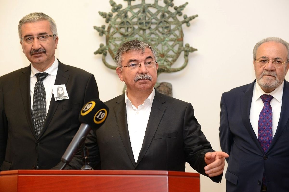 Bakan Yılmaz\'dan Çorum Valiliğine Ziyaret