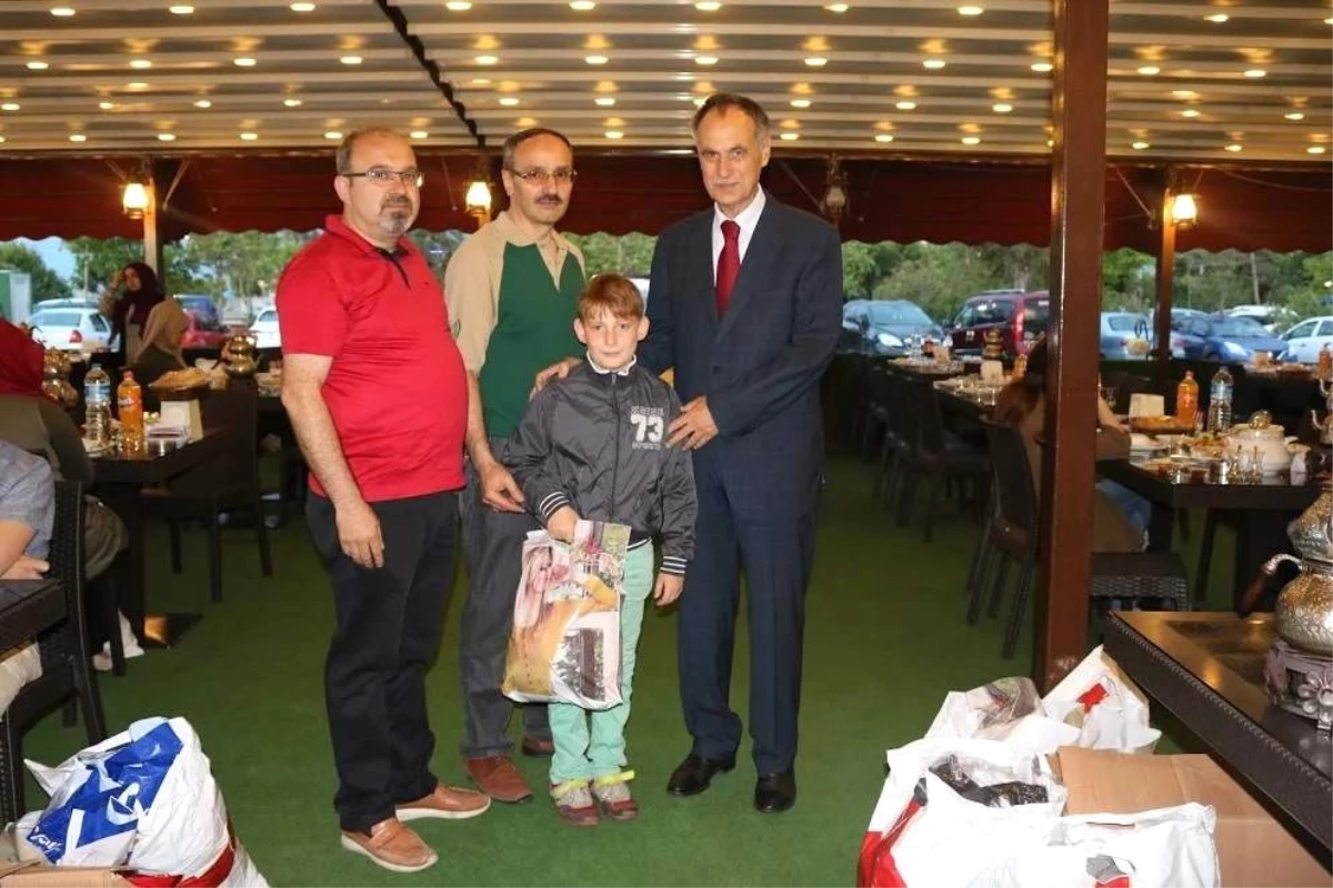 Başkan Türkmen, İftarda Yetim Çocuklarla Buluştu