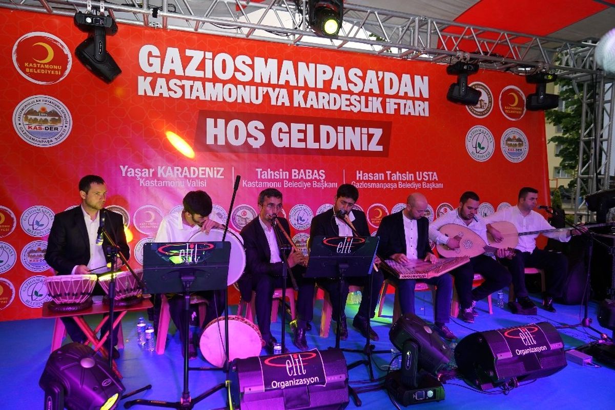 Başkan Usta\'dan Kastamonu\'da 6 Bin Kişilik Kardeşlik İftarı