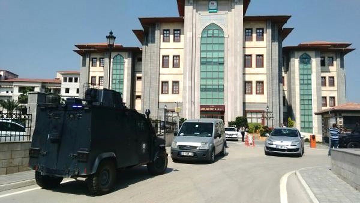 Belediyede 3 Kişi Silahla Rehin Alındı (2)