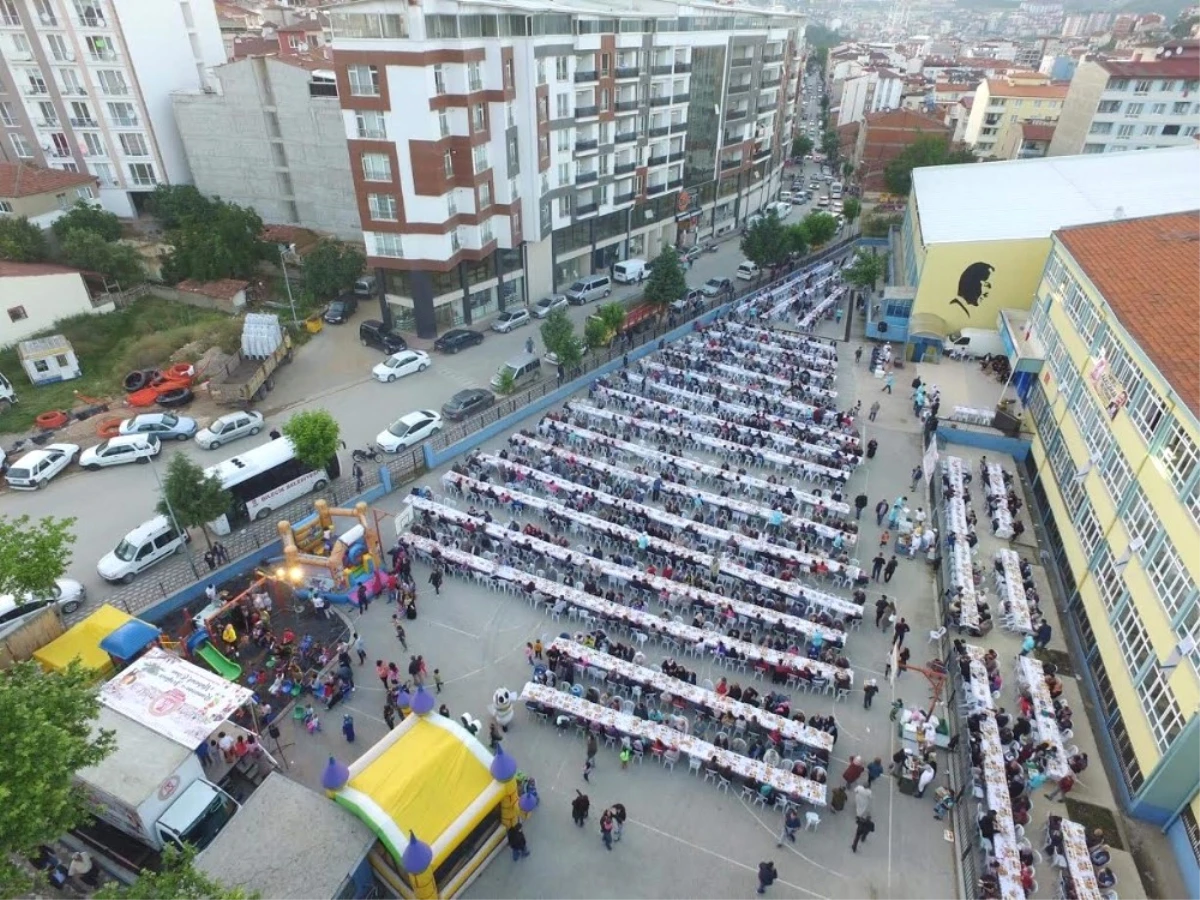 Birlik, Beraberlik ve Kardeşlik Sofrası Gazipaşa Mahallesi\'nde Kuruldu