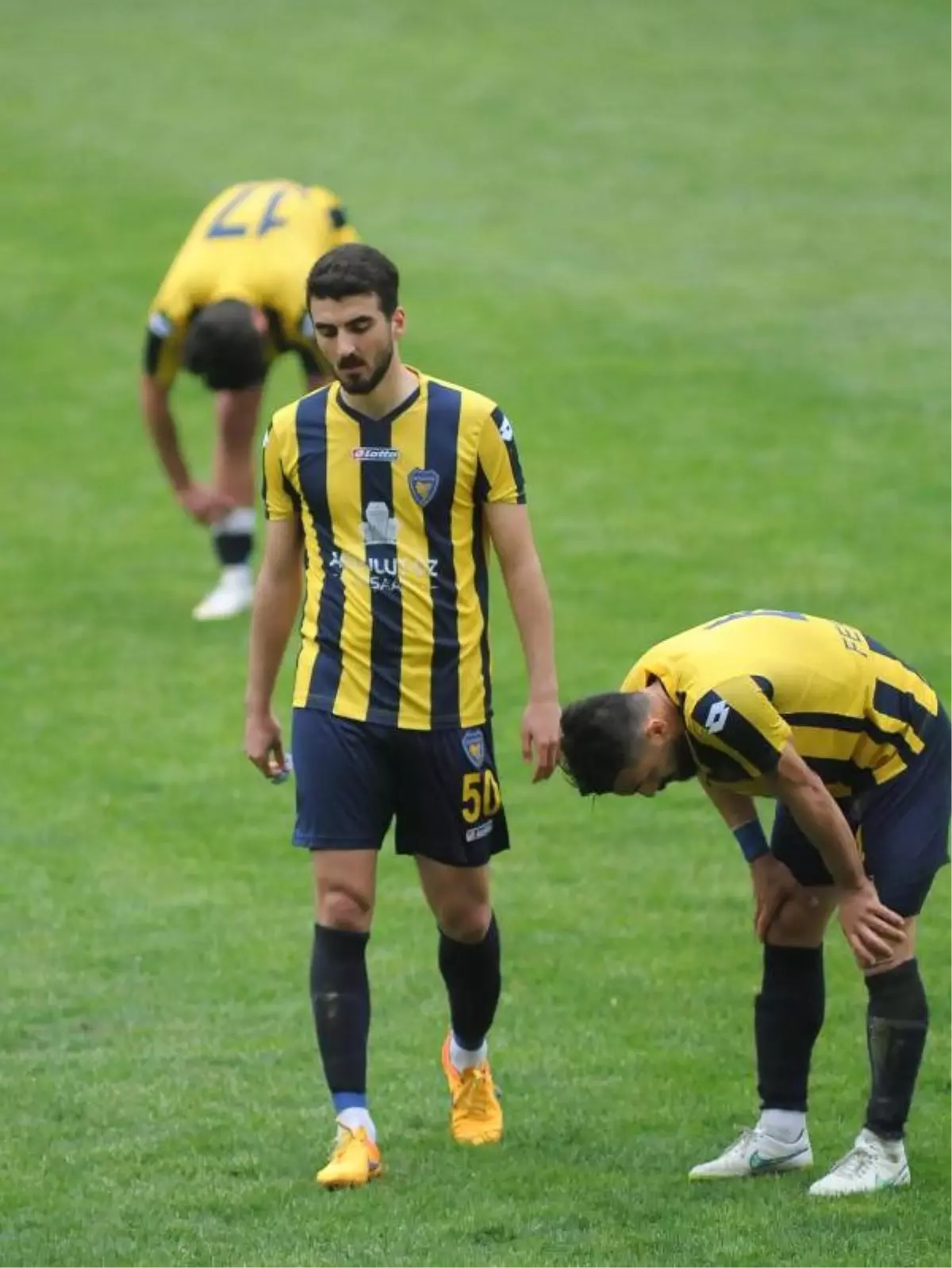 Bucaspor\'da Onur Yılmaz İmzaladı Batuhan Dönüyor