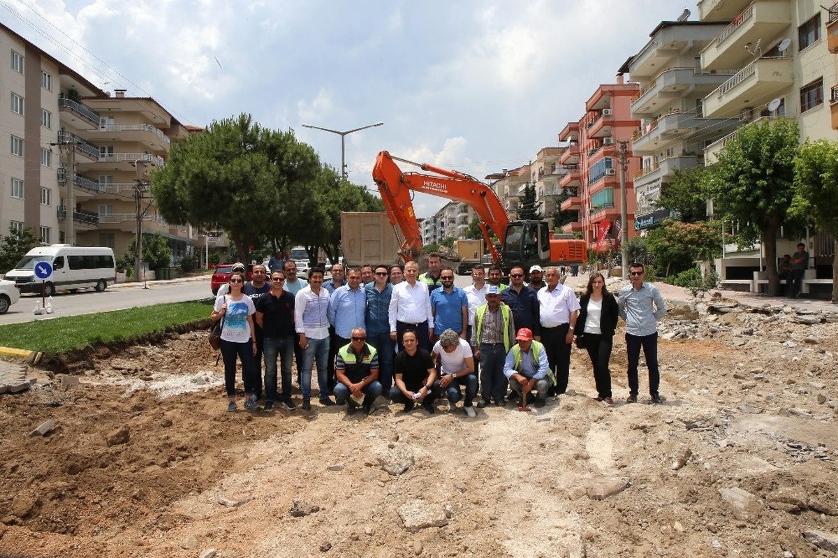 Denizli\'de Alt Yapısı Tamamlanan Bölgelerde Üst Yapı Çalışmaları Başladı