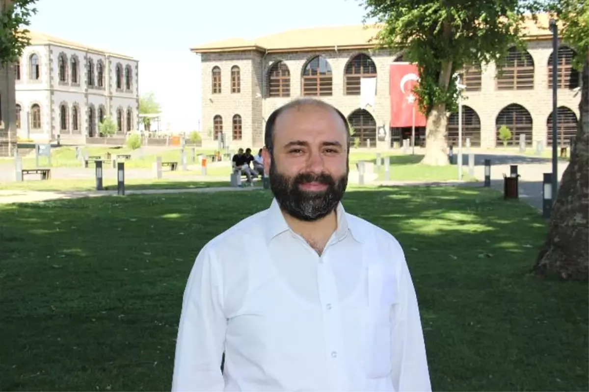 Düzeltme) Arslanoğlu: "Dünyanın İlk Robotu 8 Asır Önce Diyarbakır\'da İcat Edildi"