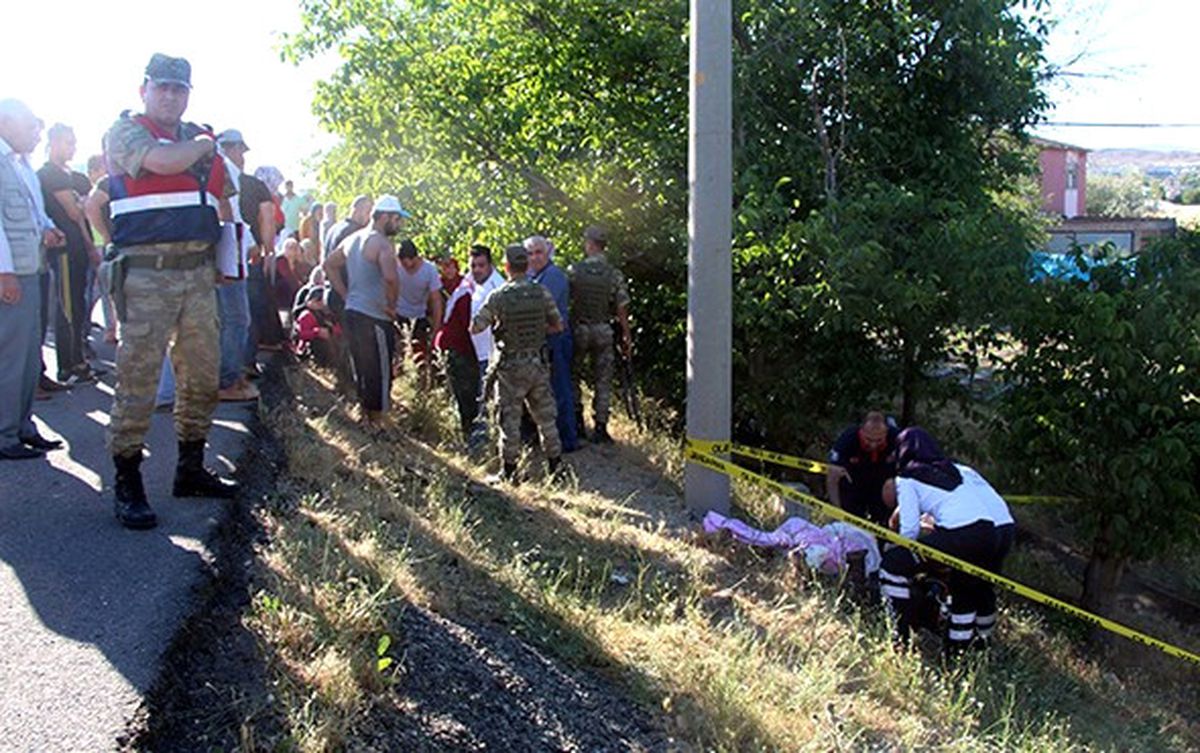 Elazığ\'da Trafik Kazası: 1 Ölü, 4 Yaralı