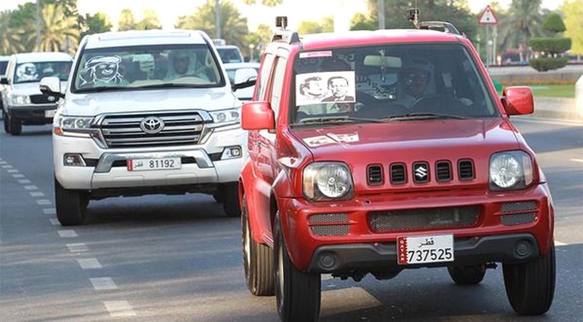 Katar'da Emir'e Destek İçin Yola Çıkan Araçlarda Erdoğan Sürprizi