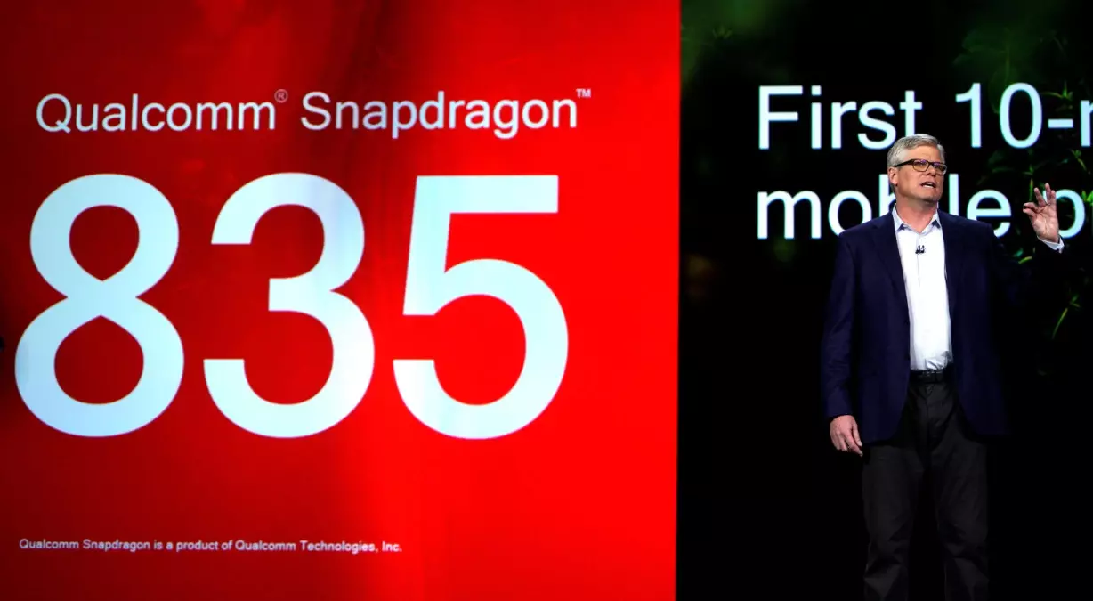 Intel Qualcomm\'u Uyardı, Intel\'in Qualcomm Destekli Pc\'ler Hoşuna Gitmedi