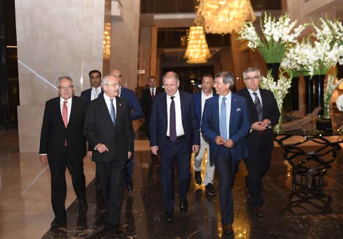 Kılıçdaroğlu, Ümit Özdağ ile İftarda Bir Araya Geldi (2)