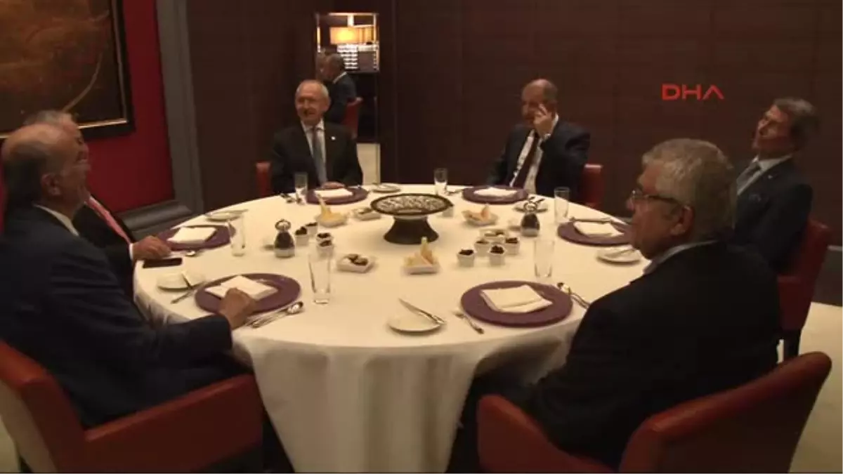 Kılıçdaroğlu, Ümit Özdağ Ile Iftarda Bir Araya Geldi