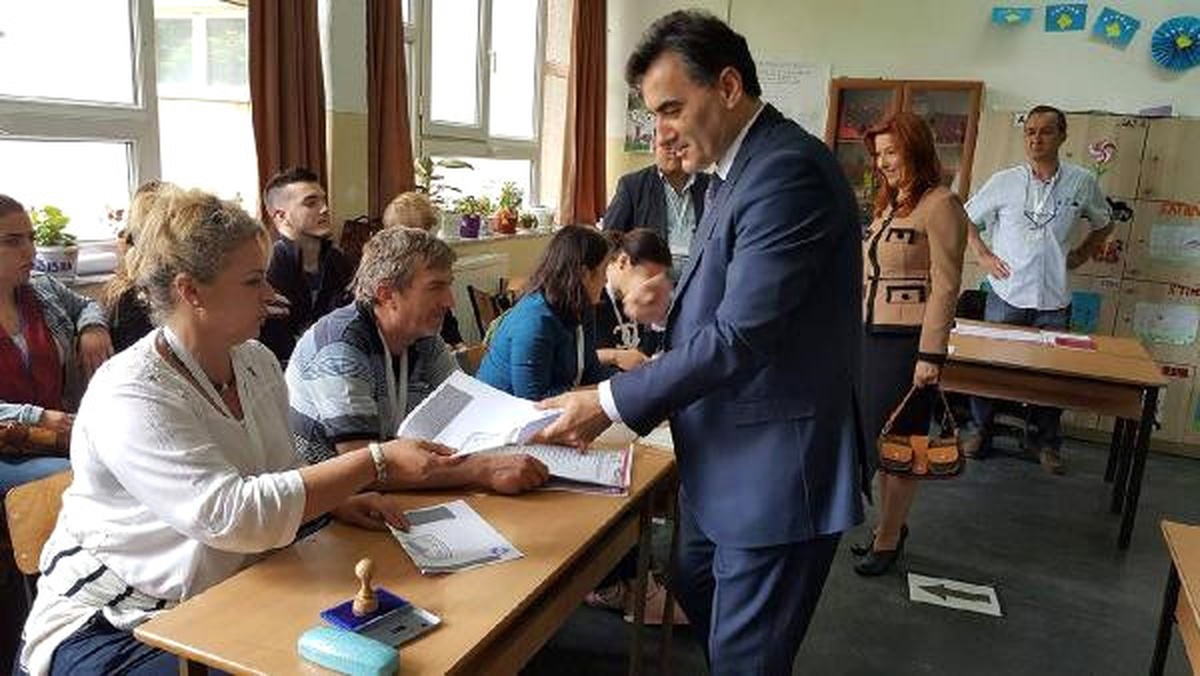 Kosovalı Seçmen Yeni Hükumetten İstikrar Bekliyor