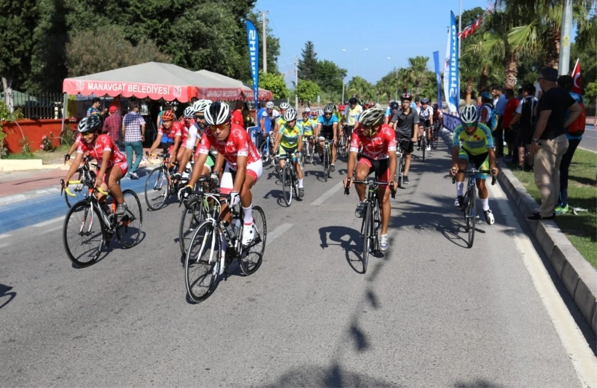 Manavgat\'ta Bisiklet Yarışı Nefesleri Kesti