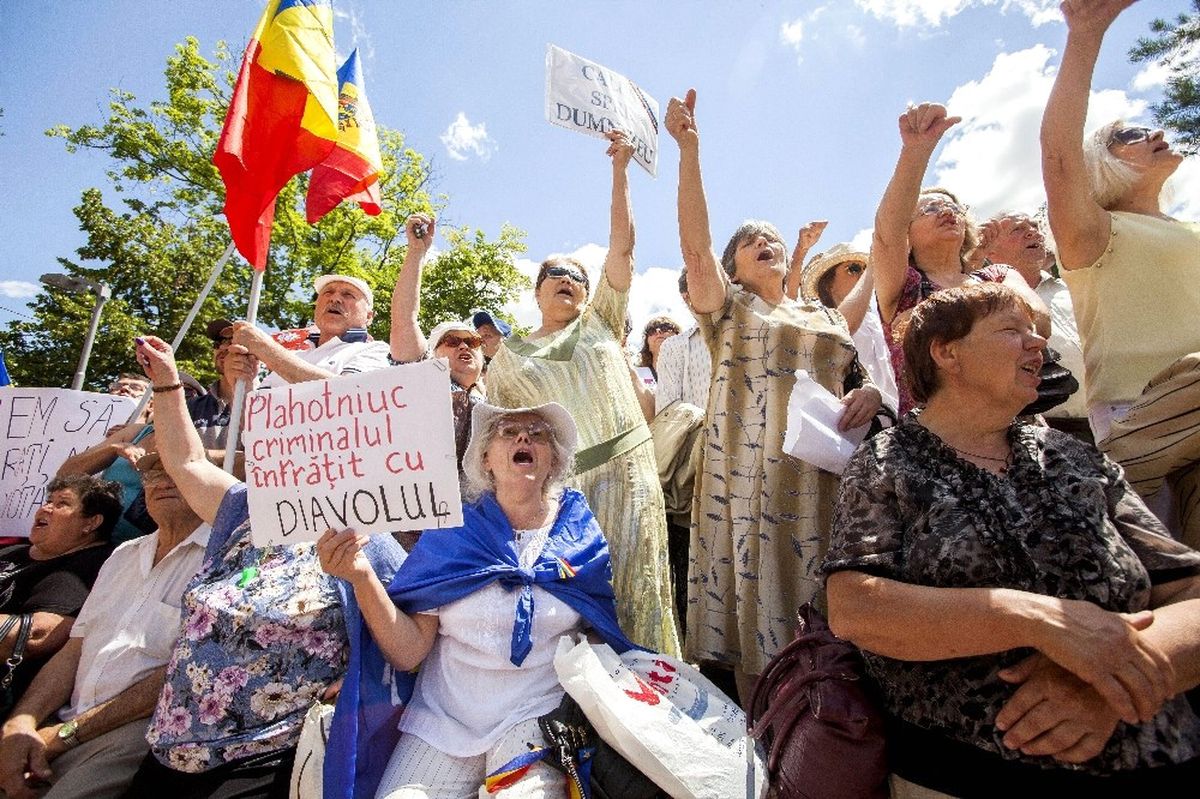 Moldova\'da Yeni Seçim Sistemi Protesto Edildi