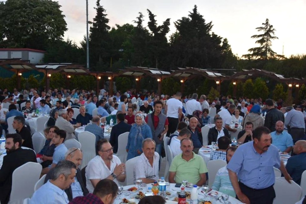 Tekirdağ Esnaf ve Sanatkarlar Kredi ve Kefalet Kooperatifi İftar Düzenledi