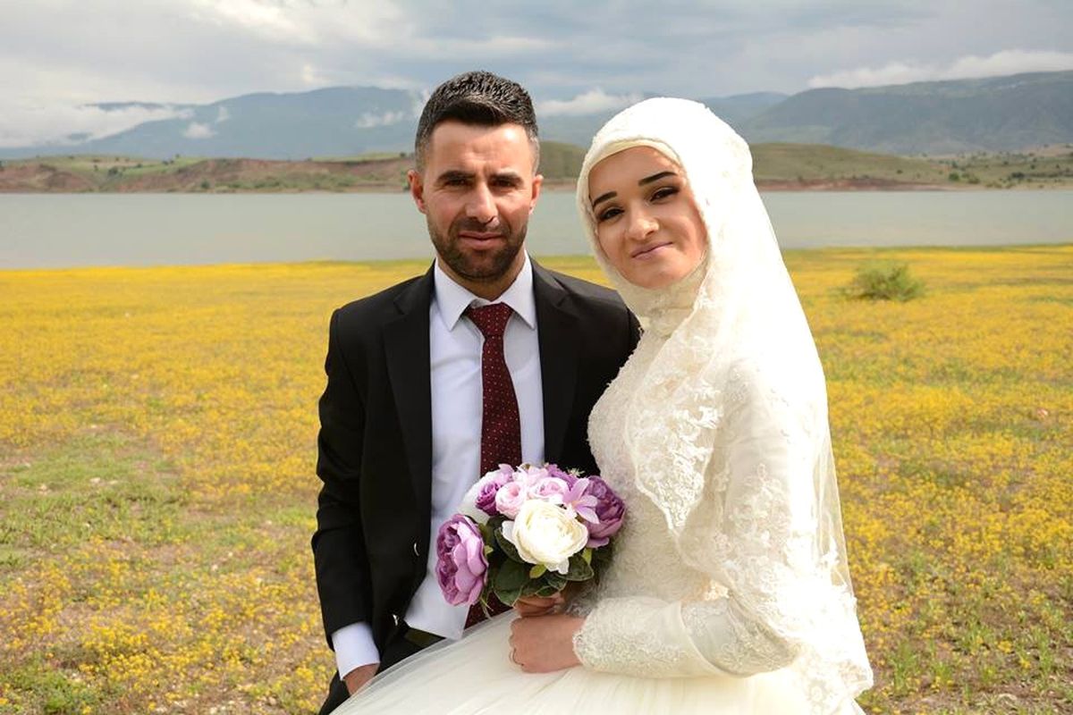 Uykudaki Kocasını Silahla Yaralayıp İntihar Etti