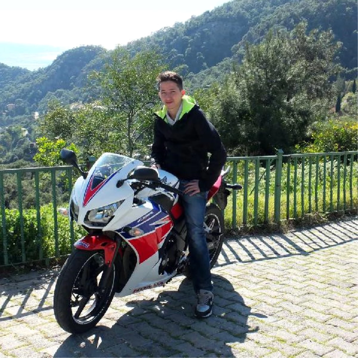 Alkollü Yayaya Çarpan Motosiklet Sürücüsü Hayatını Kaybetti