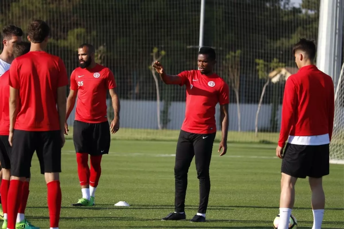 Antalyaspor 30 Temmuz\'da Toplanıyor