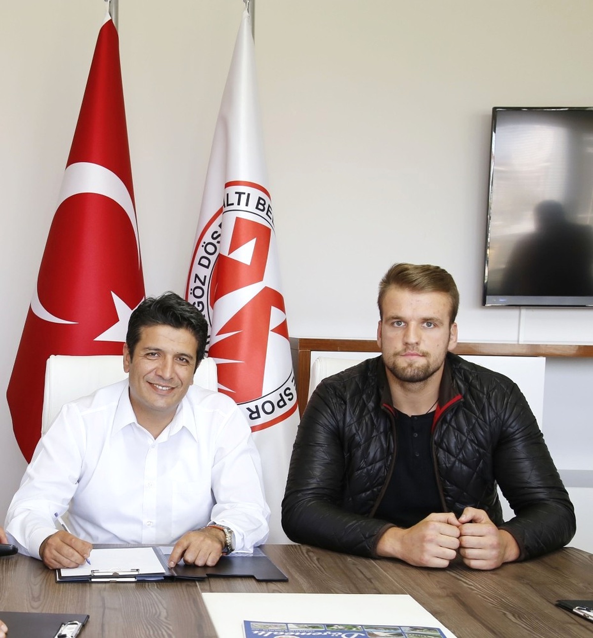 Başaltı Pehlivanı Gümüşalan Döşemealtı\'na Transfer Oldu