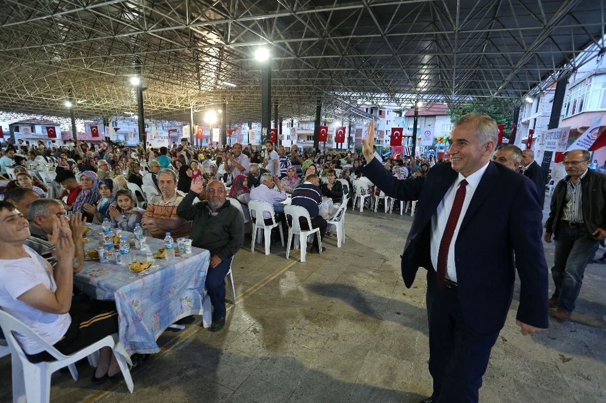 Büyükşehir\'den Değirmenönü\'ne İftar Sofrası