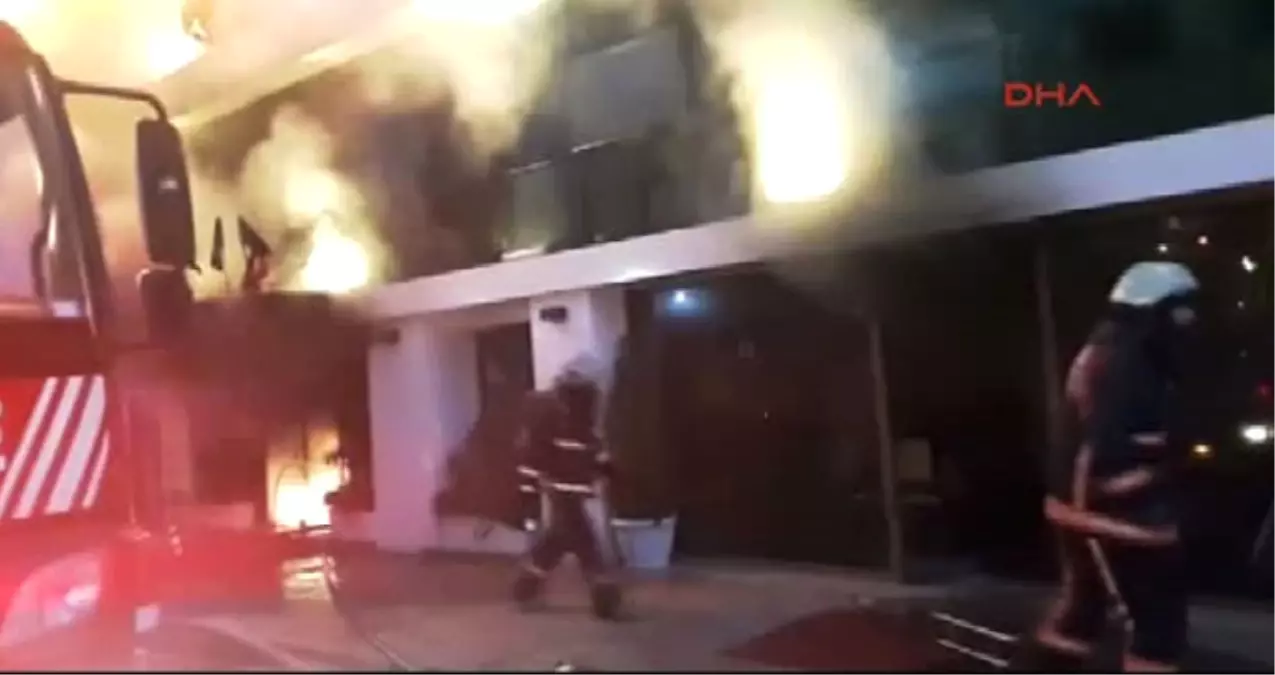 Kumkapı\'da Korkutan Yangın!