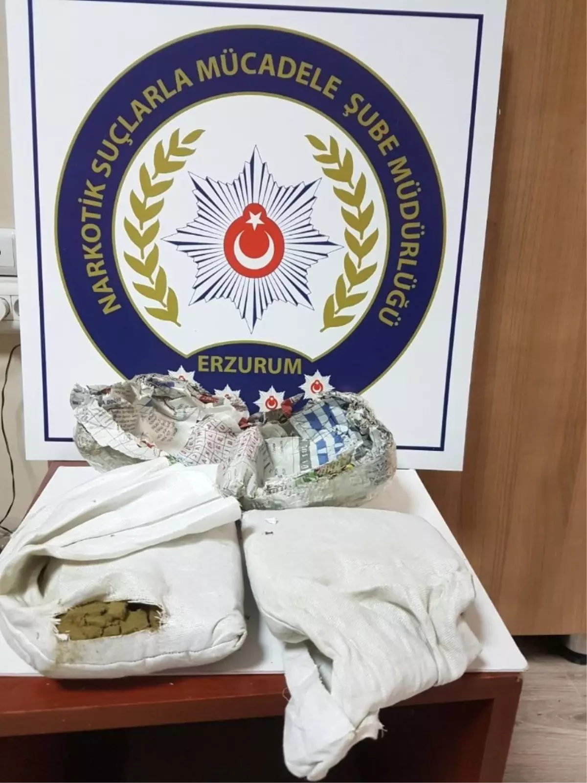 Erzurum\'da 1 Kilo 32 Gram Esrar Ele Geçirildi