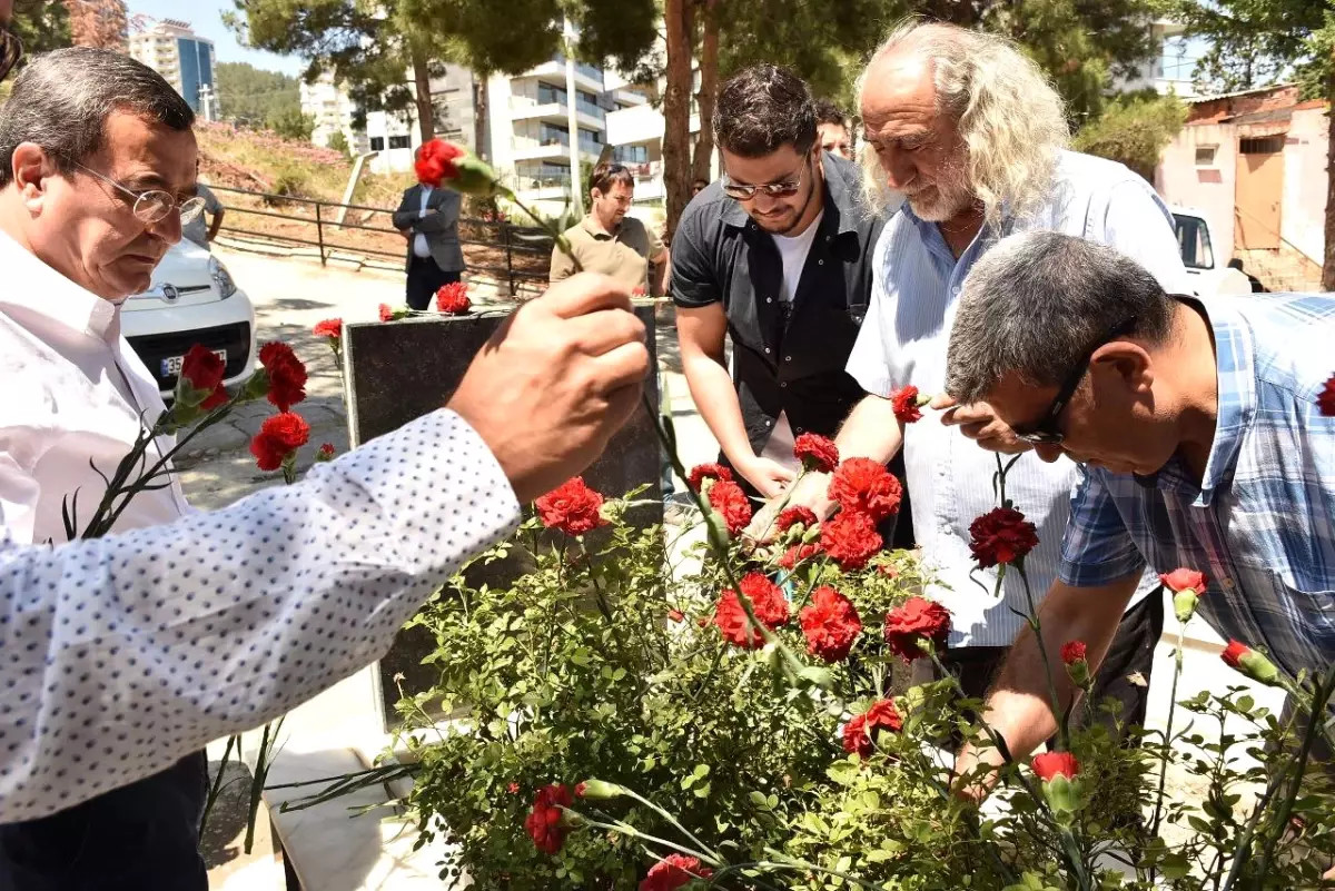 Gazeteci Fevzi Yılmaz Narlıdere\'de Anıldı