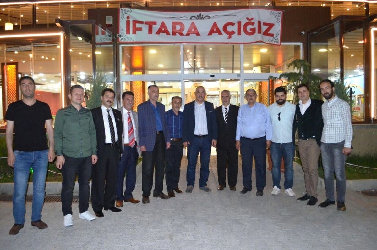 Ilıcalı, Emekliler Derneğinde İftar Yaptı