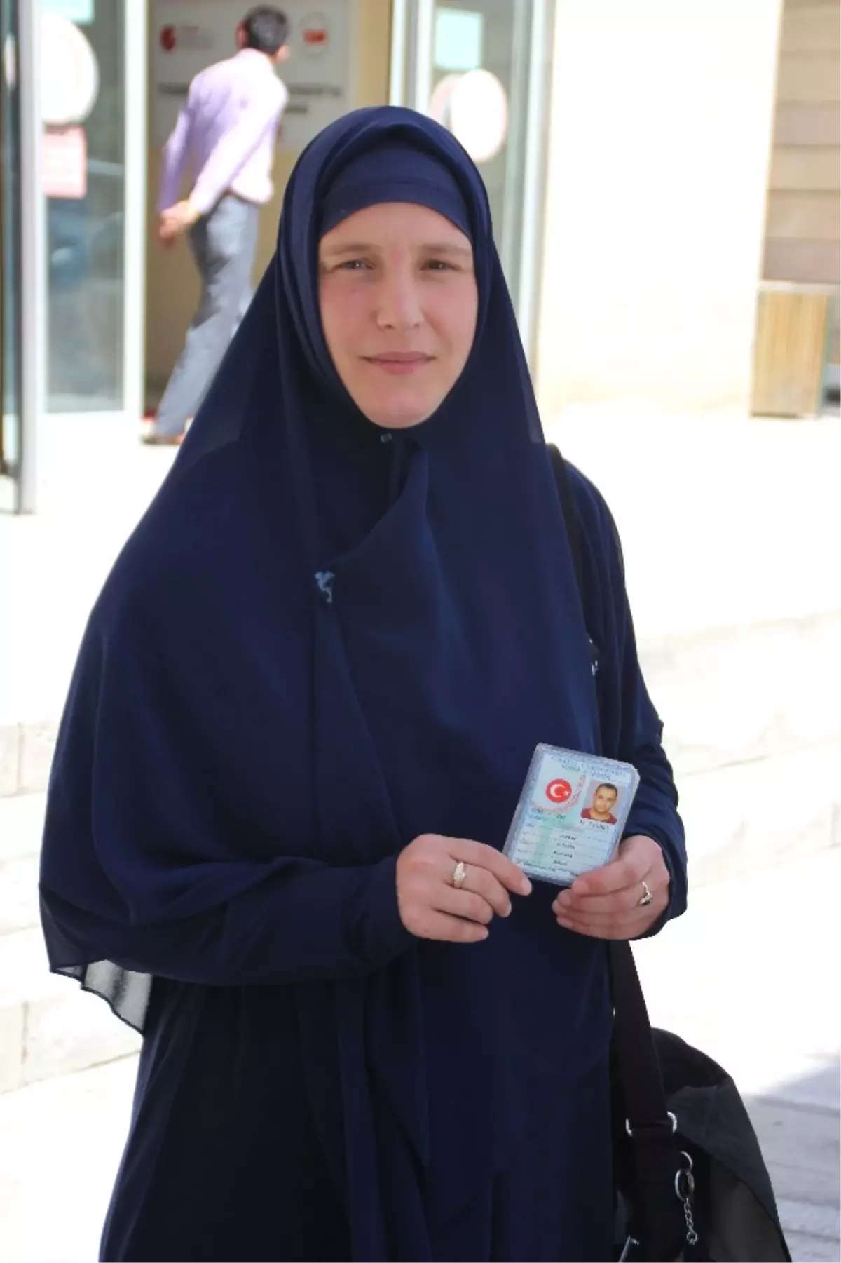 \'Hollandalı Olduğumu Söylemekten Utandım\' Dedi, Türk Vatandaşlığına Başvurdu