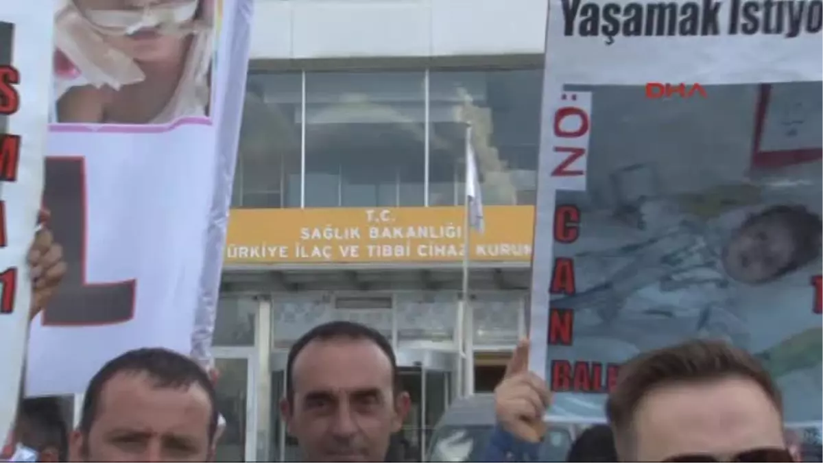 Sma Hastalarının Yakınlarından Ilaç Nöbeti