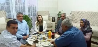 Vali Pekmez Şehit Ailesinin İftar Sofrasına Misafir Oldu