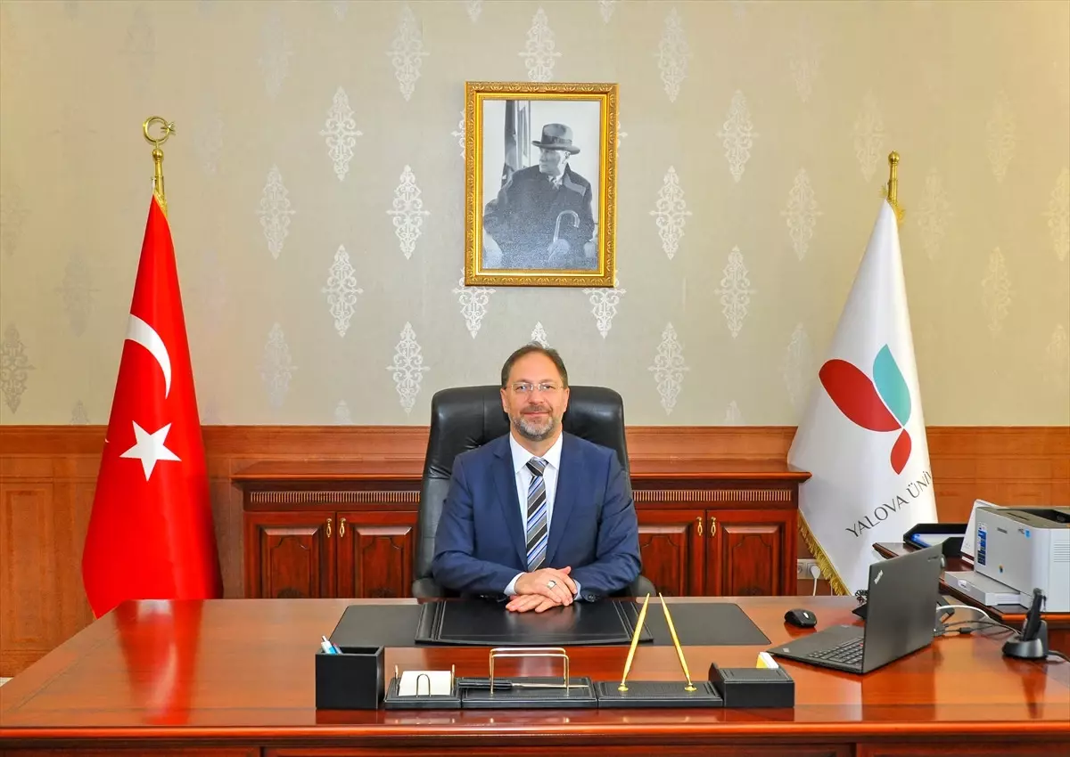 Yalova Üniversitesi Rektörü Prof.dr. Erbaş, Görevine Başladı