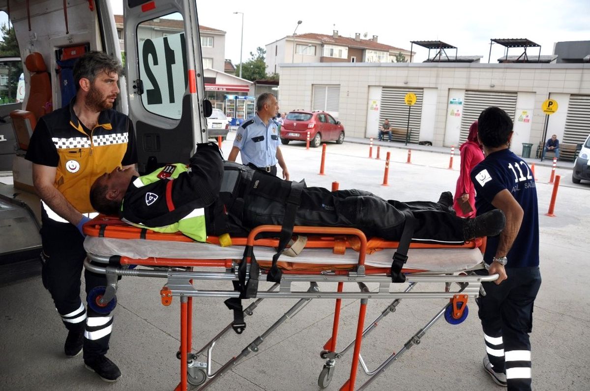 Yaşlı Çift Motosikletle Kanala Uçtu
