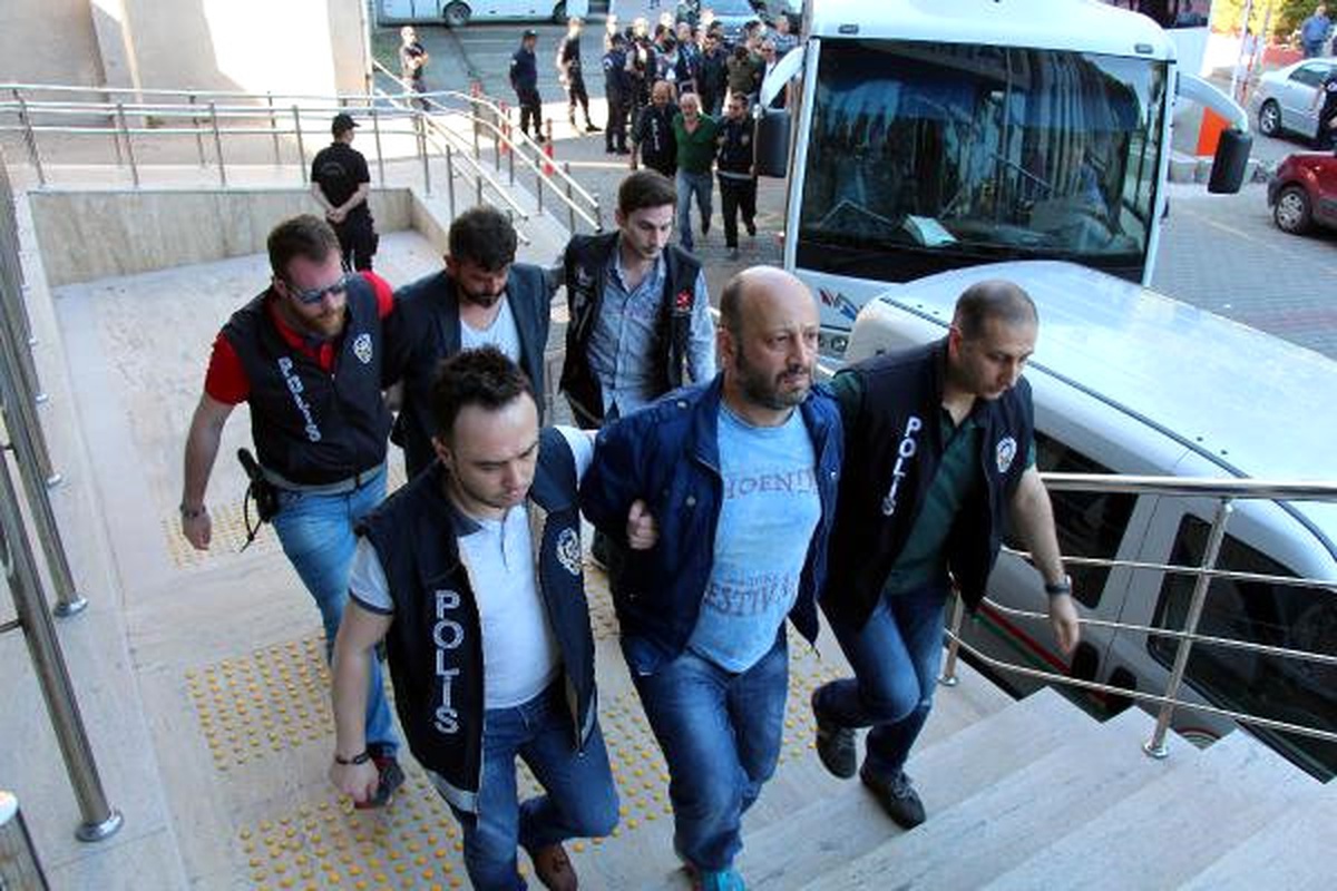 Zonguldak\'ta Suç Örgütü Operasyonunda 24 Şüpheli Adliyede