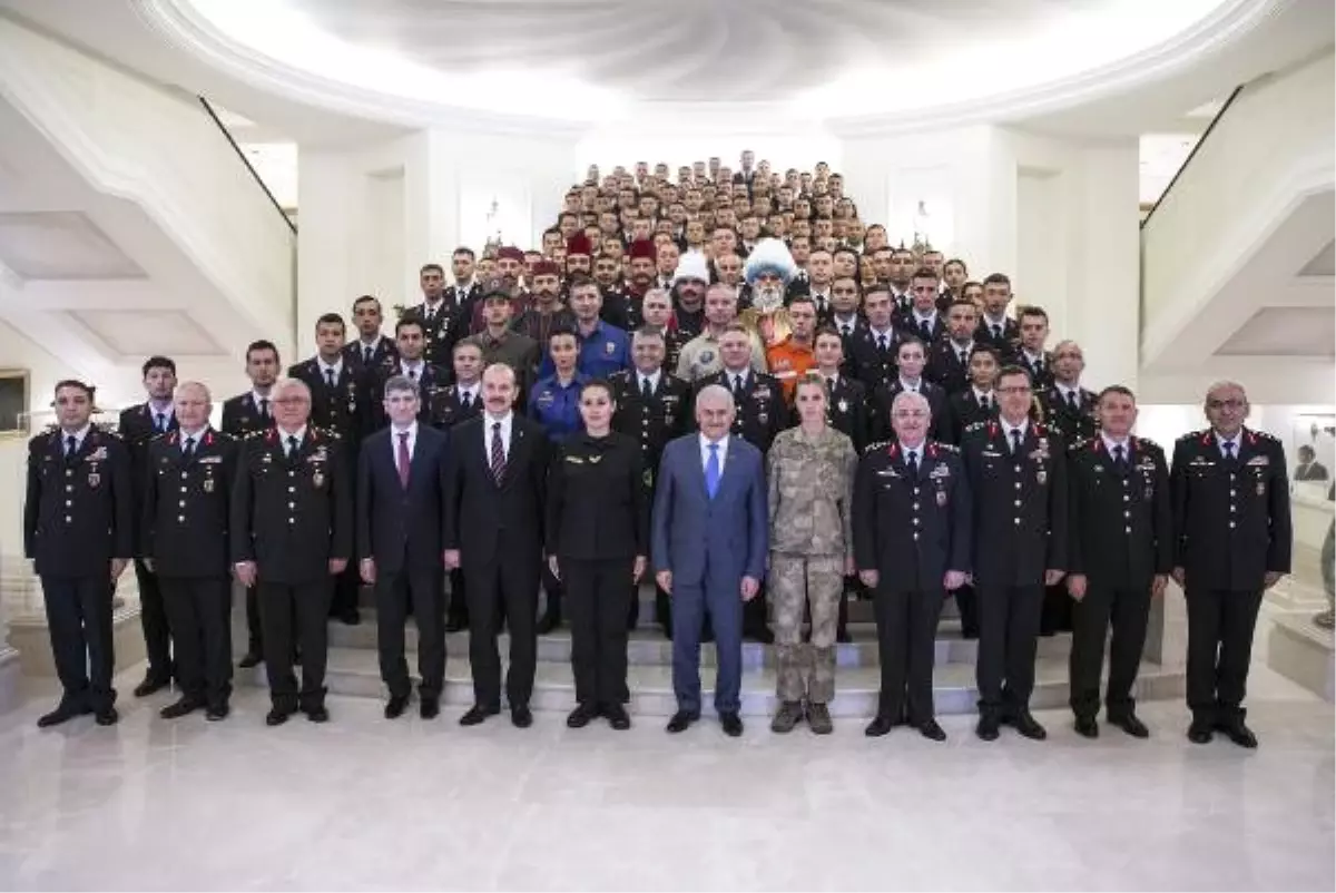 Başbakan Yıldırım,  Jandarma Genel Komutanlığı Heyetini Kabul Etti