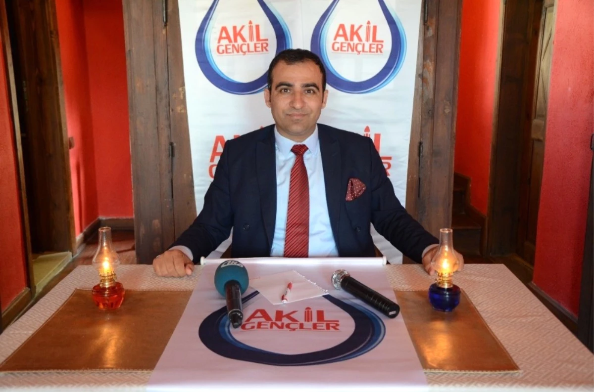 Bedelli Askerlik Bekleyen Gençlere Başkan Ateş\'den Mesaj