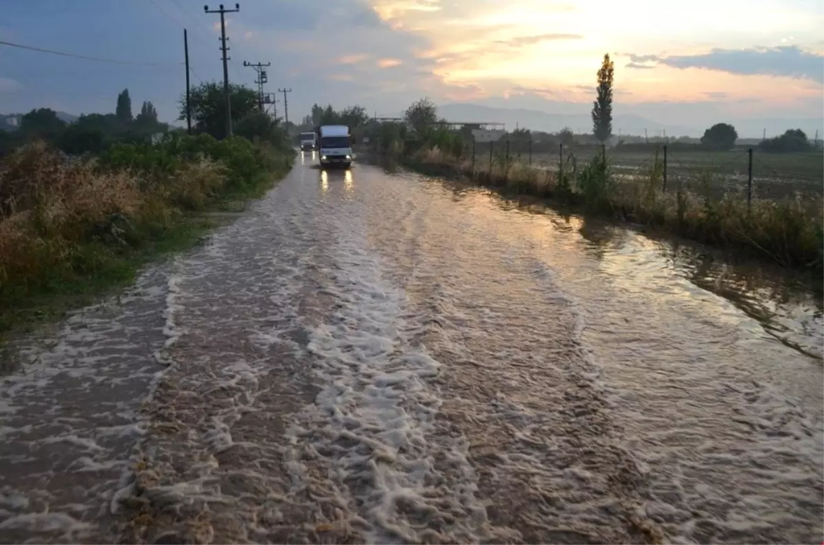 Çelik, Selden Zarar Gören Mahalleleri Ziyaret Etti