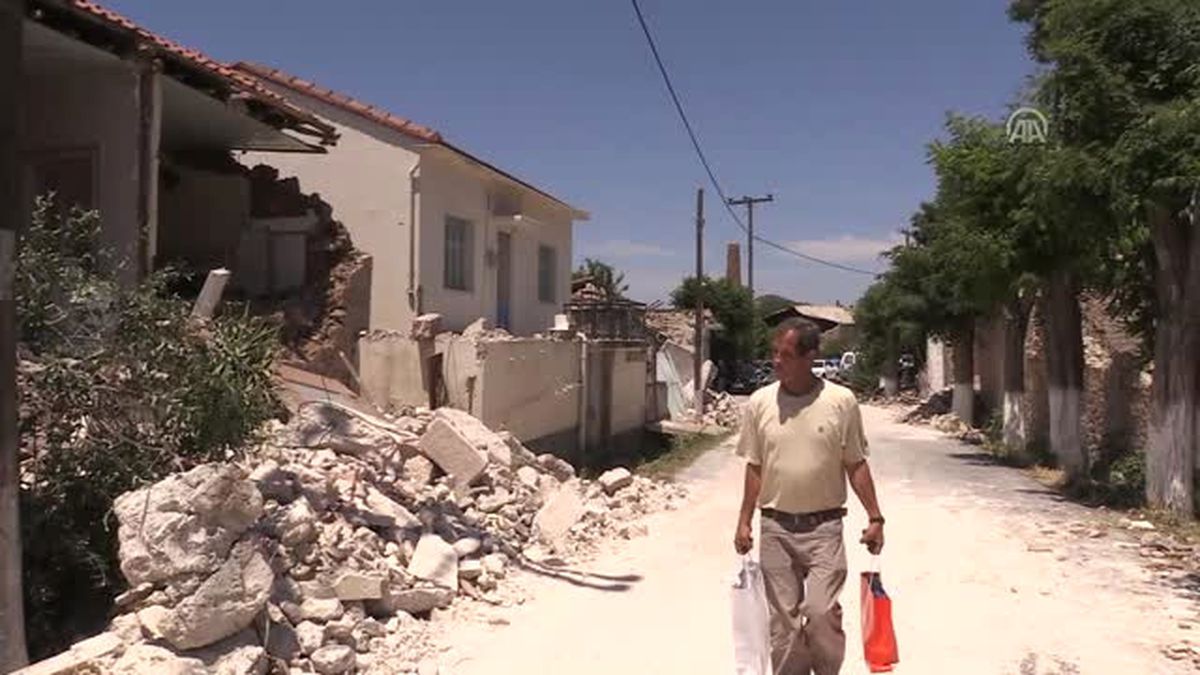 Ege Denizi\'ndeki Deprem